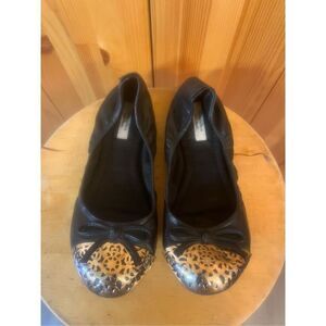 Vera Wang Svannika Black Leather/Textile with Gold Accent Toe Ballet Flats 8.5M